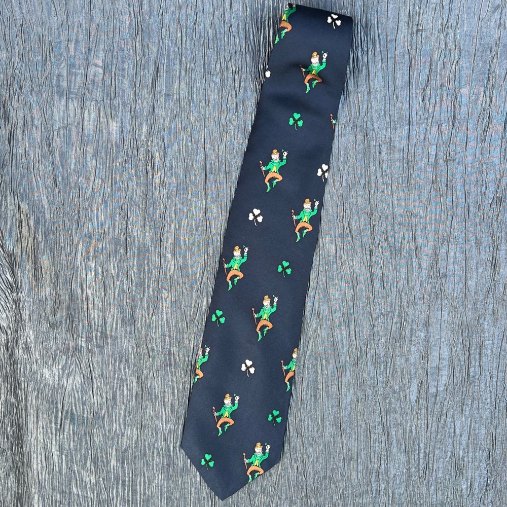 Whimsical St Pat's Patrick's Day Leprechaun Cape Cod Neckwear men's neck tie